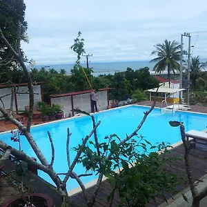 Ozona Hotel